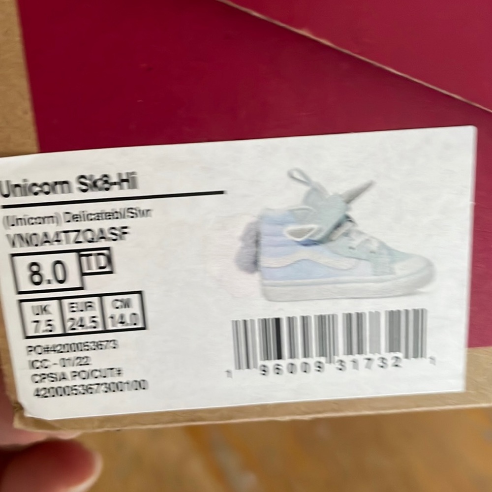 unicorn 🦄 kid vans